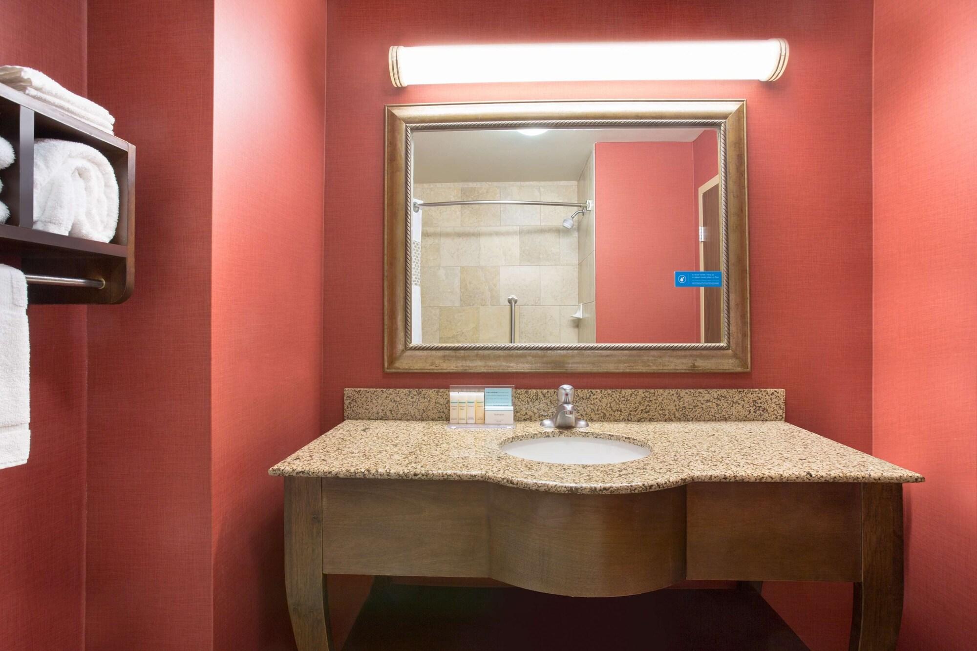Hampton Inn Siloam Springs Екстериор снимка