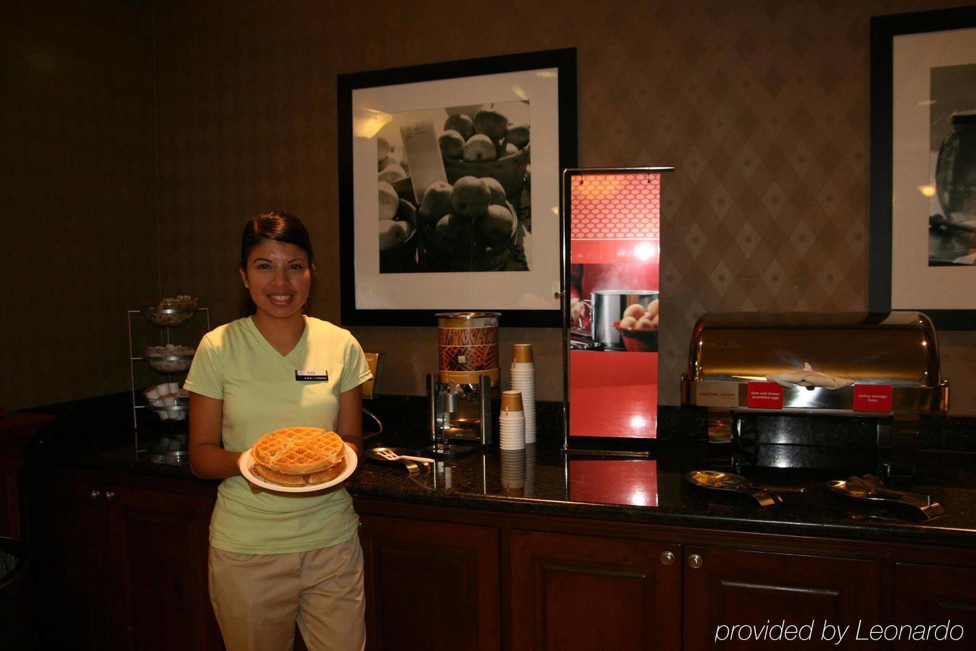 Hampton Inn Siloam Springs Ресторант снимка