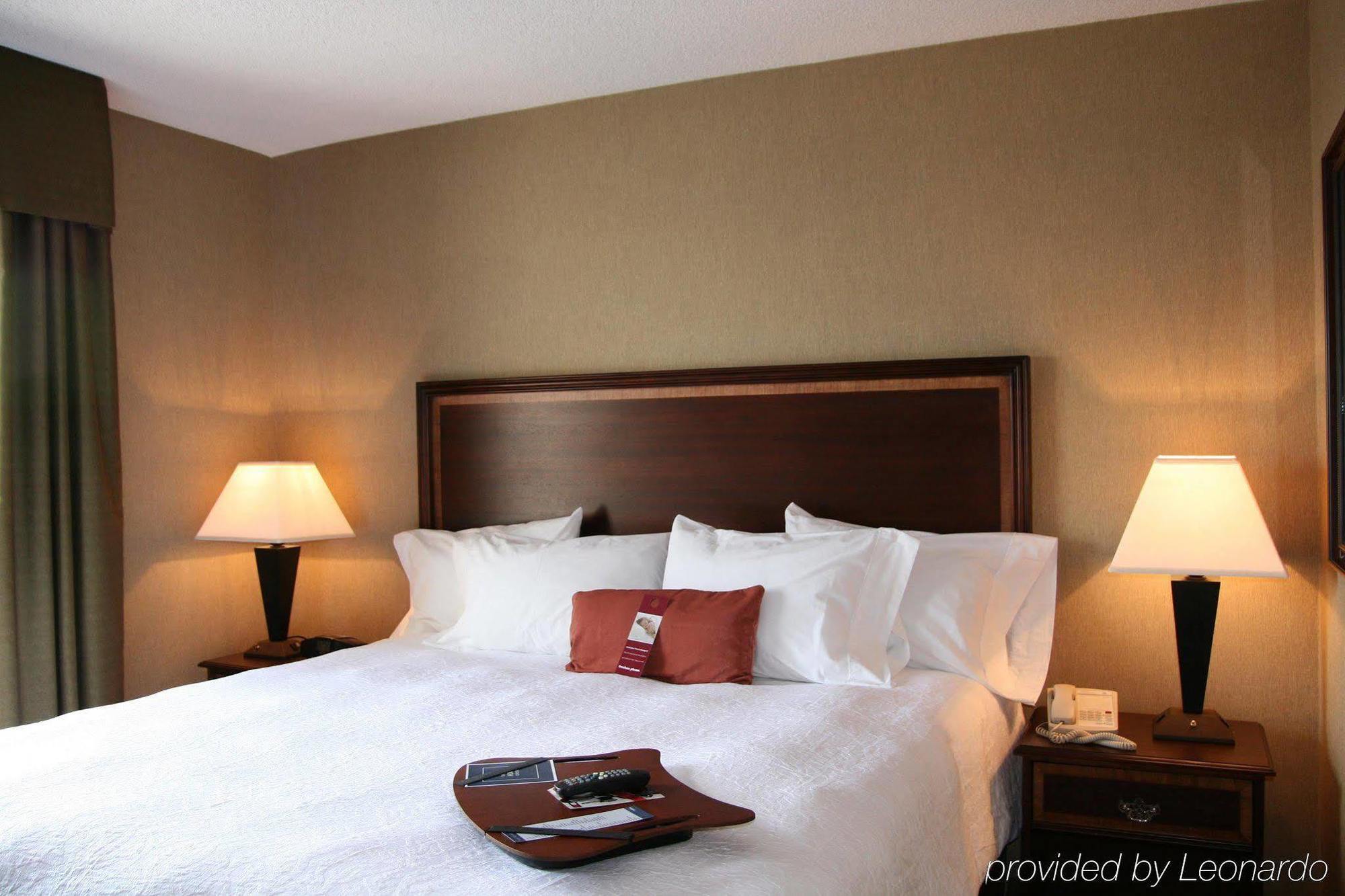 Hampton Inn Siloam Springs Стая снимка