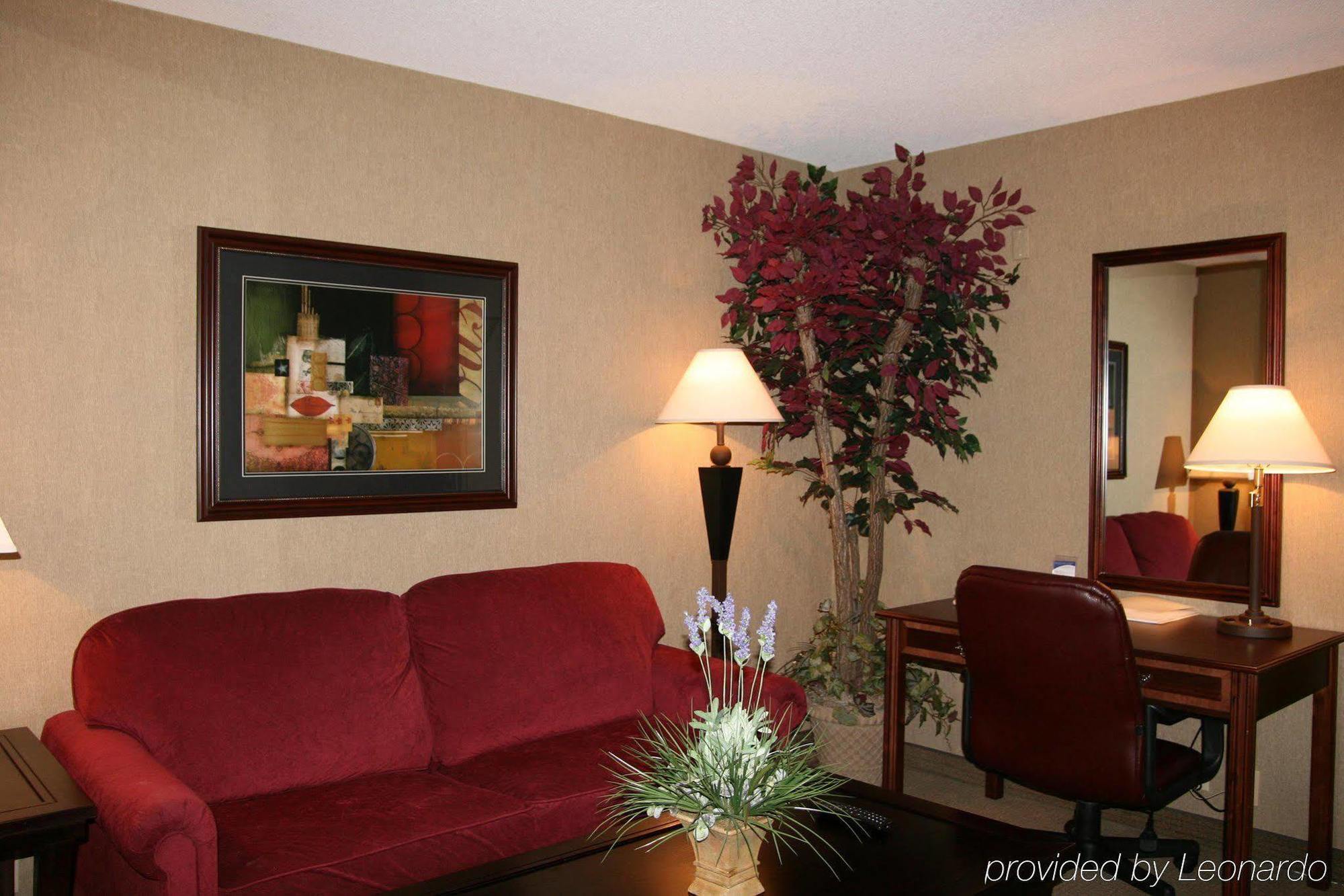 Hampton Inn Siloam Springs Стая снимка