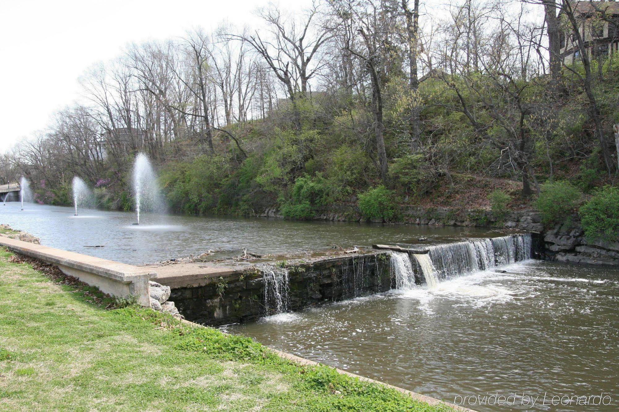 Hampton Inn Siloam Springs Съоръжения снимка