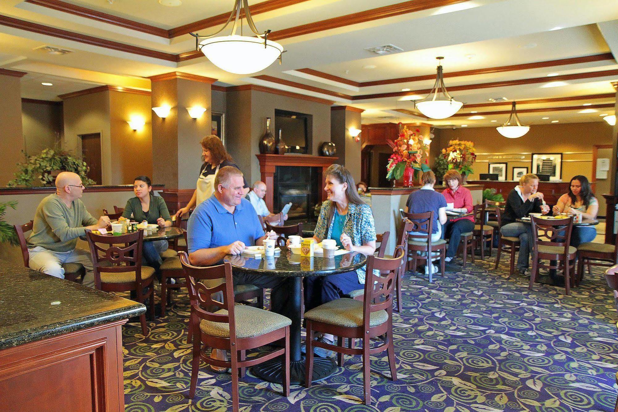 Hampton Inn Siloam Springs Ресторант снимка